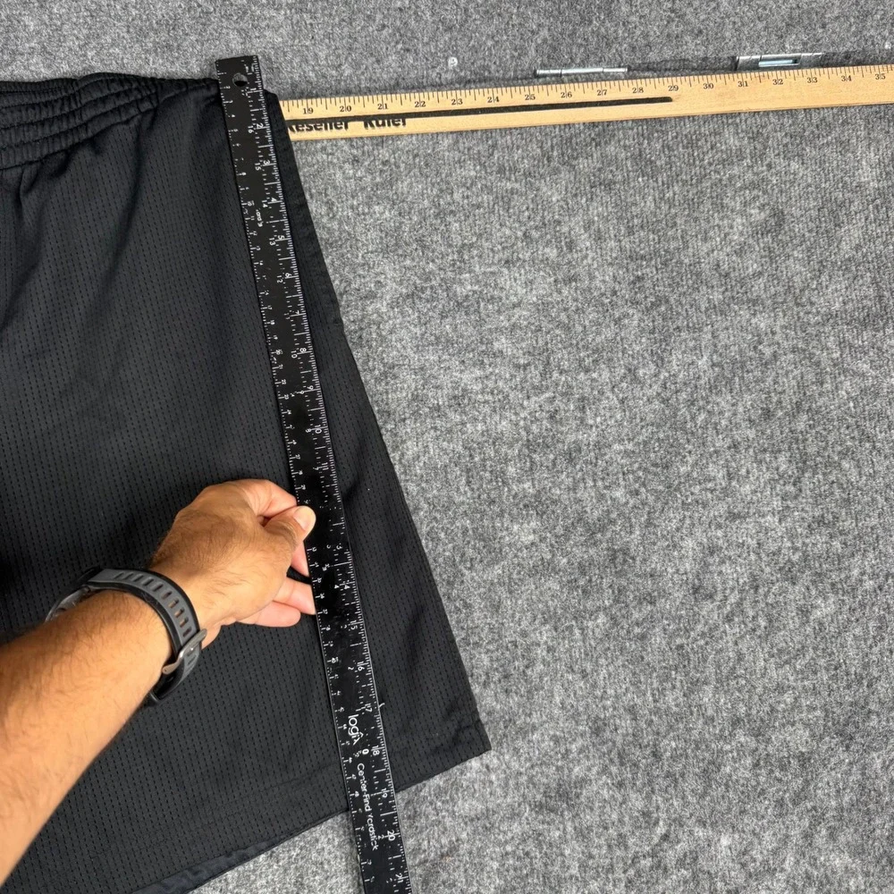 Nike Athletic Shorts Mens Size M Black Mesh Basketball Gym Breathable Pockets